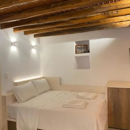 Cozy Paros Apartmán *